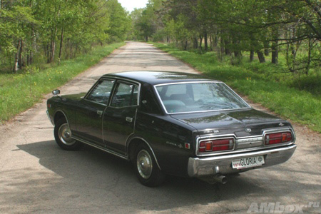 Nissan Gloria PA330 2000SGL